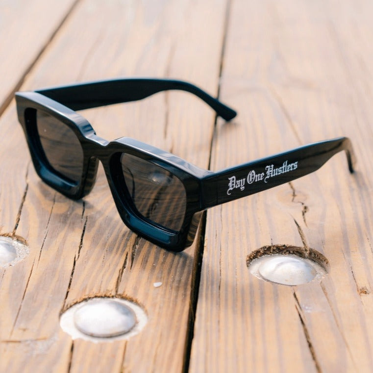 D1H Sunglasses ( Black )