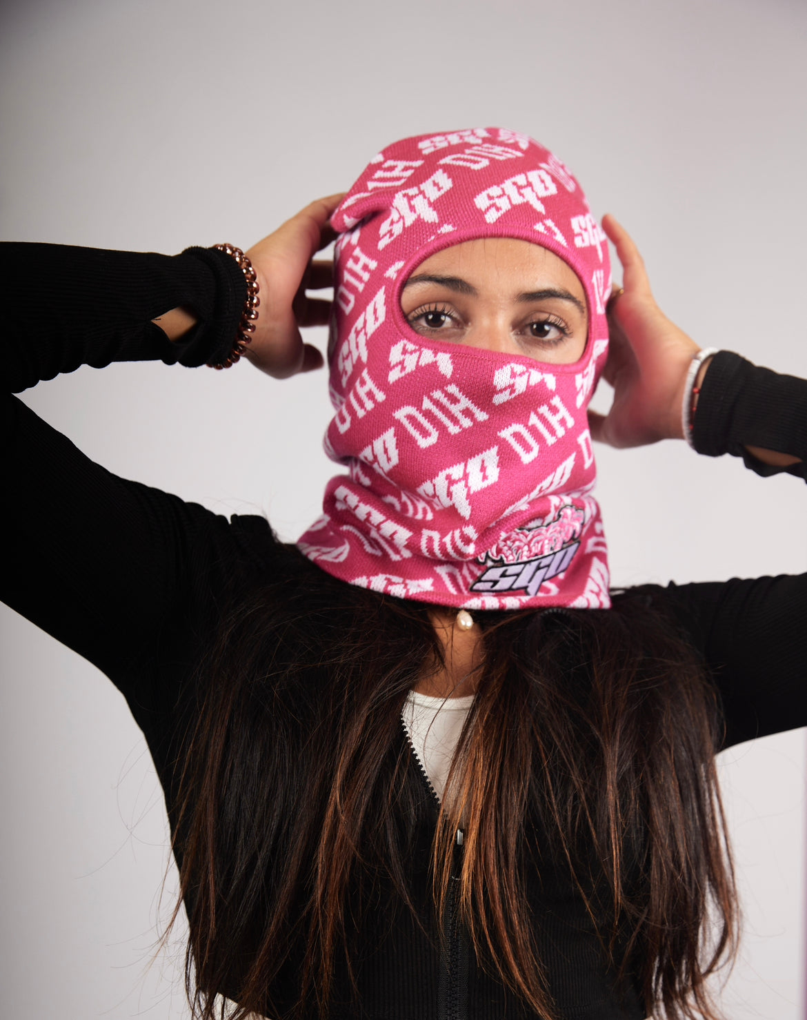 D1H X SGO COLLAB SKI MASK pink