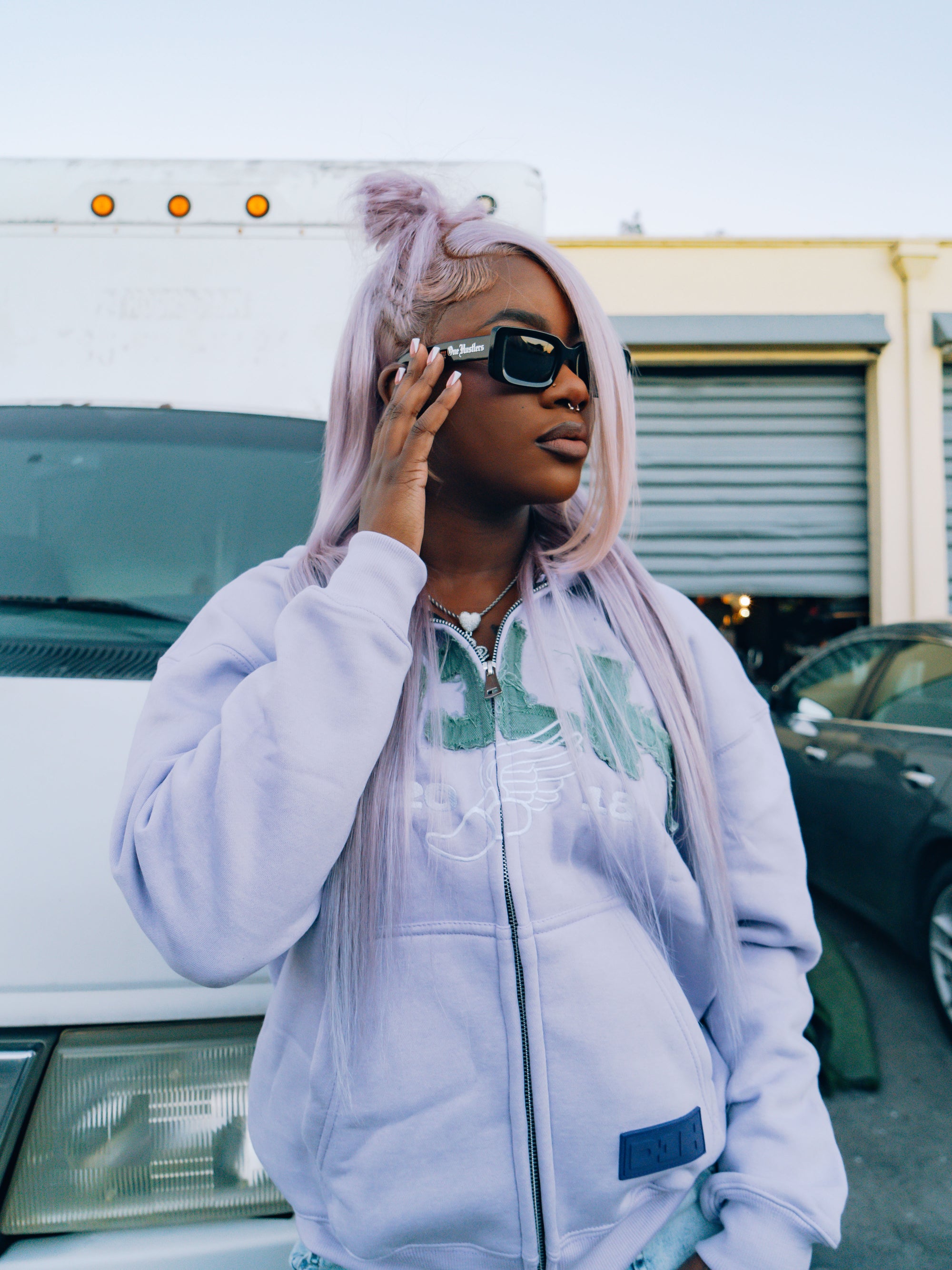 D1H DreamChaser Hoodie ( Purple )