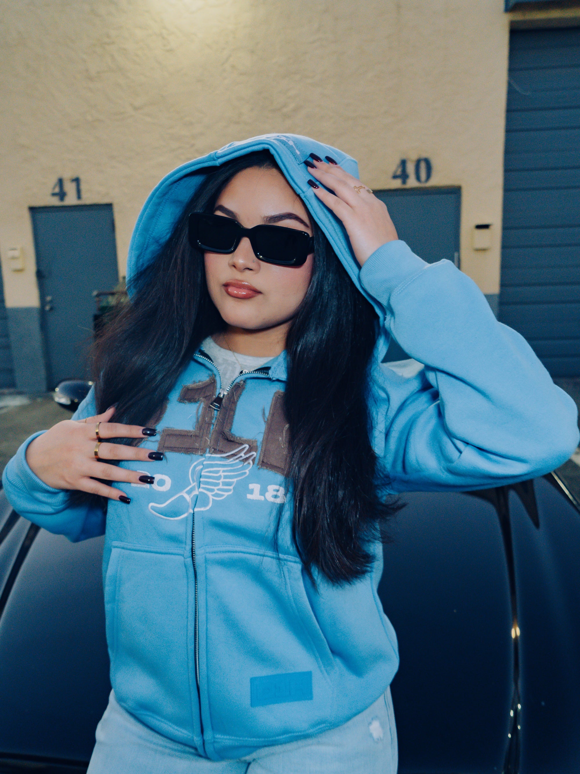 D1H DreamChaser Hoodie ( Blue )
