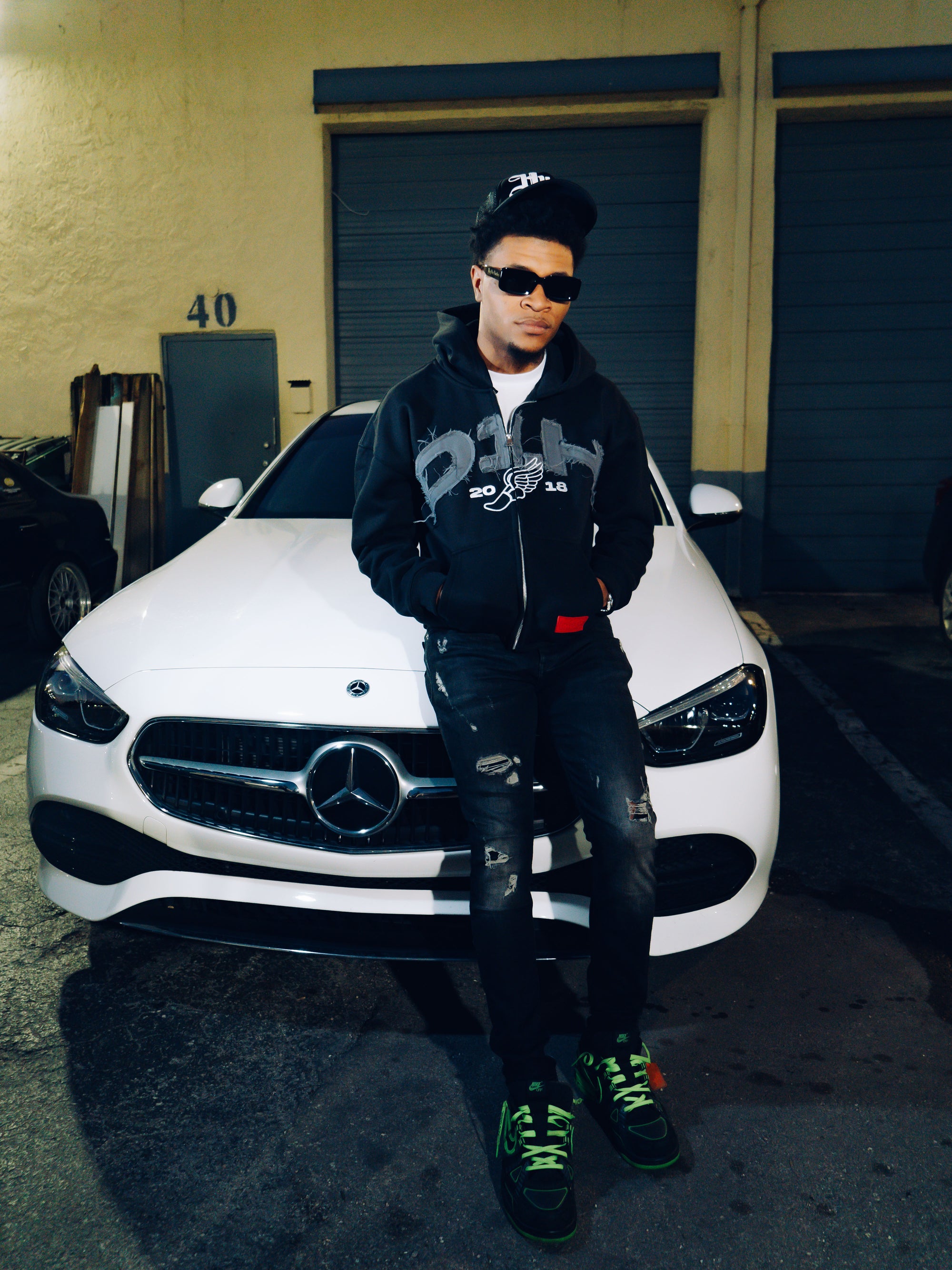 D1H DreamChaser Hoodie ( Black )