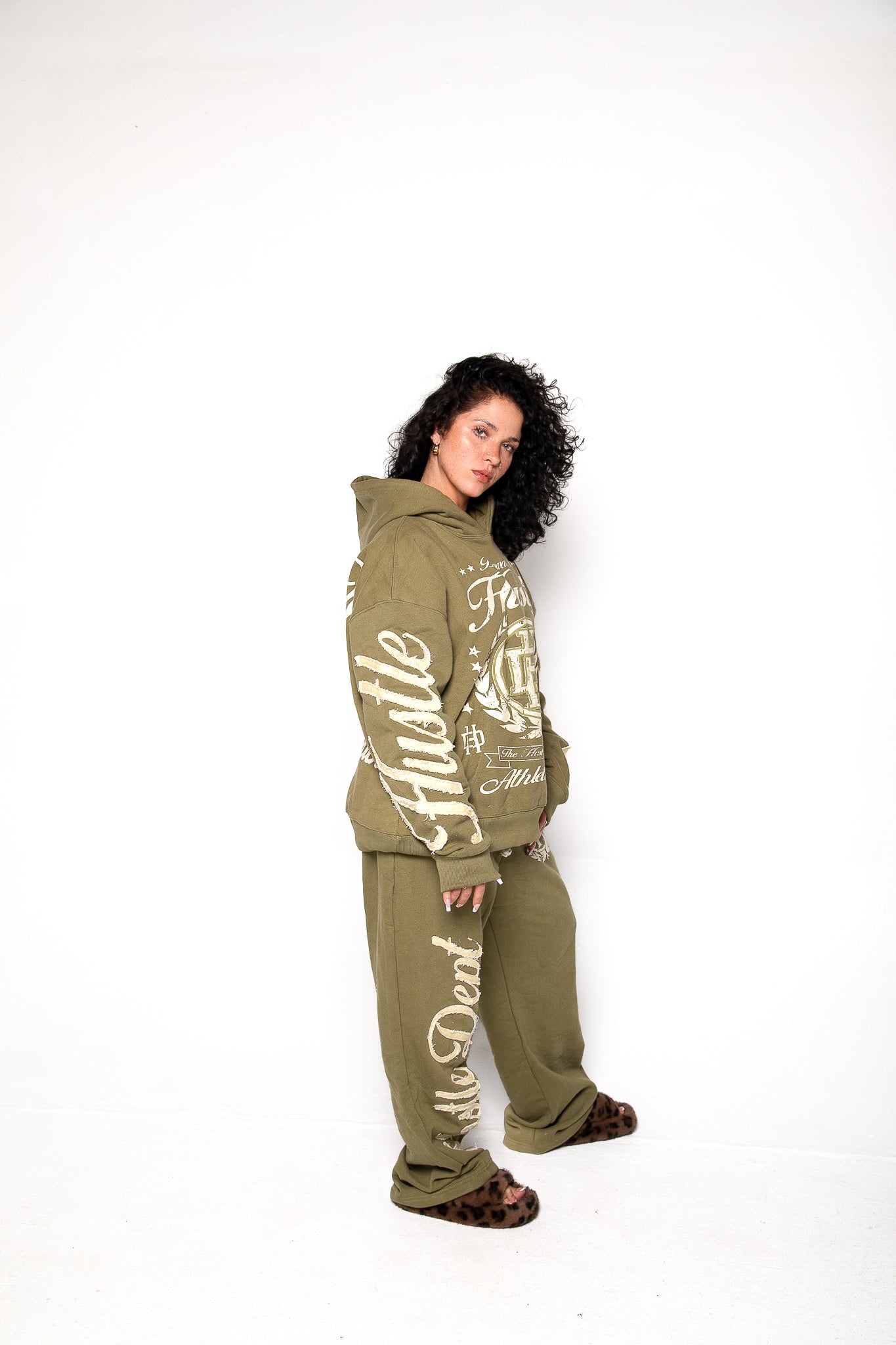 D1H Athletic Set " Olive Green "