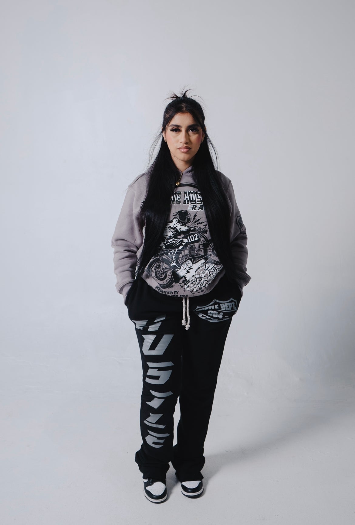 D1H Racing to Riches Set (Grey/ Black)