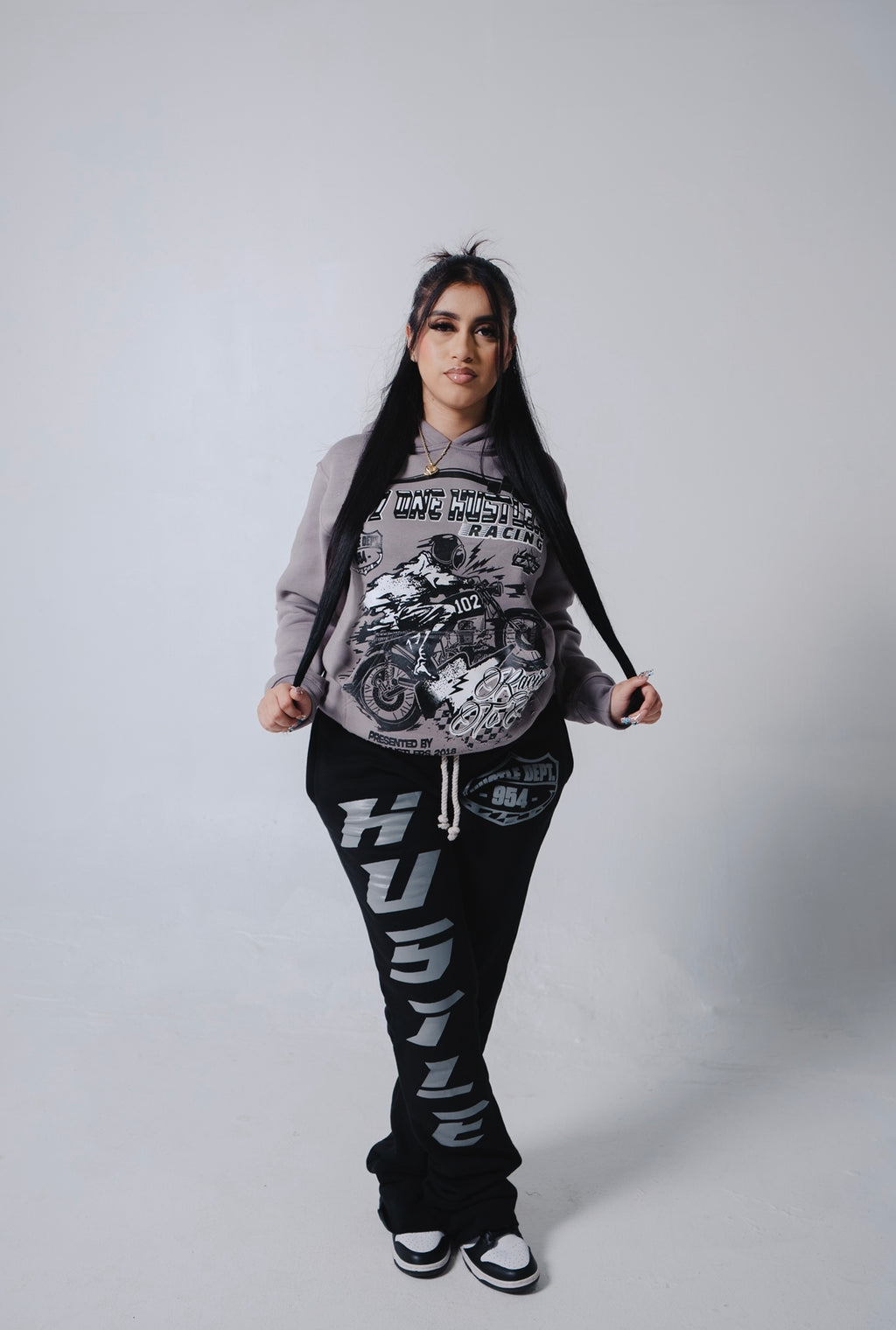 D1H Racing to Riches Set (Grey/ Black)