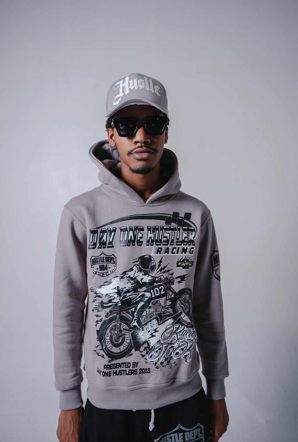 D1H Racing to Riches Set (Grey/ Black)