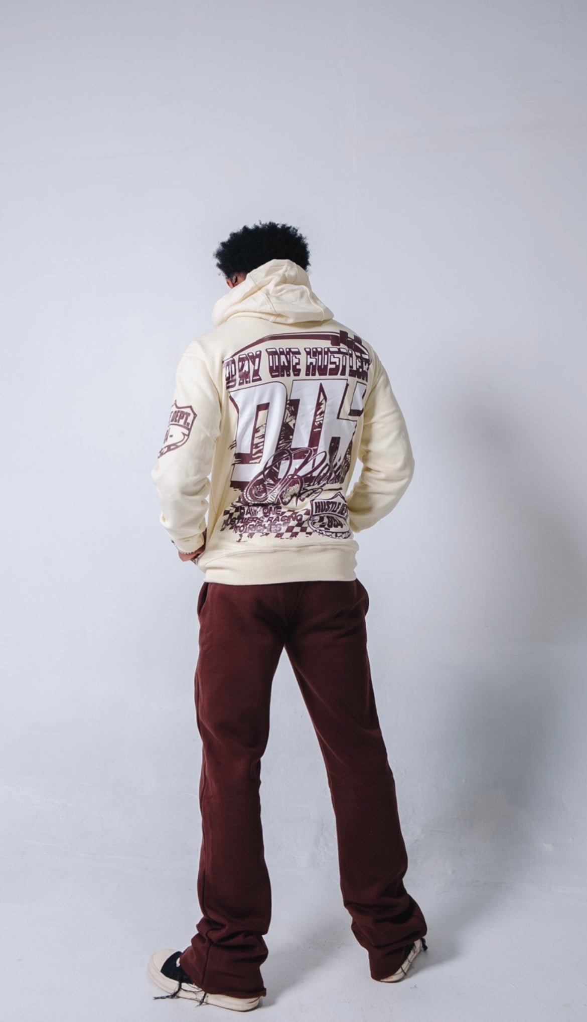 D1H Racing to Riches Set (Tan/ Brown)