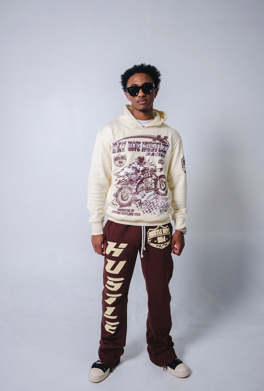D1H Racing to Riches Set (Tan/ Brown)