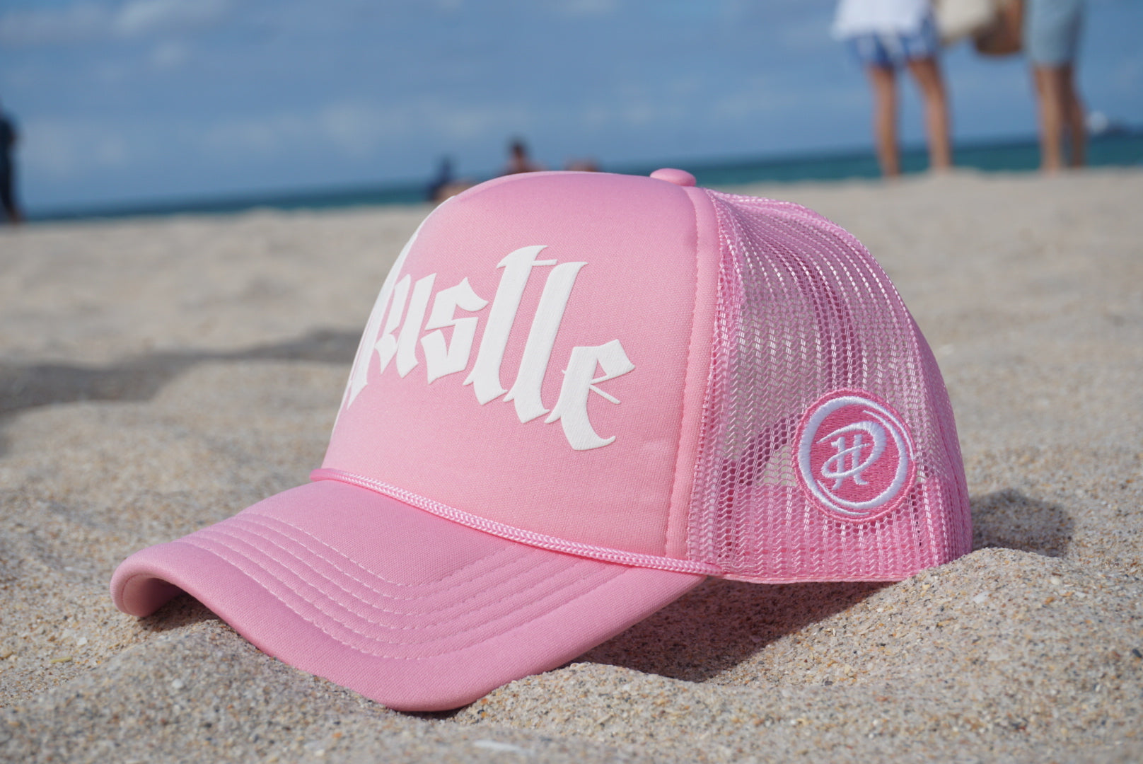 Hustle Trucker ( PINK )