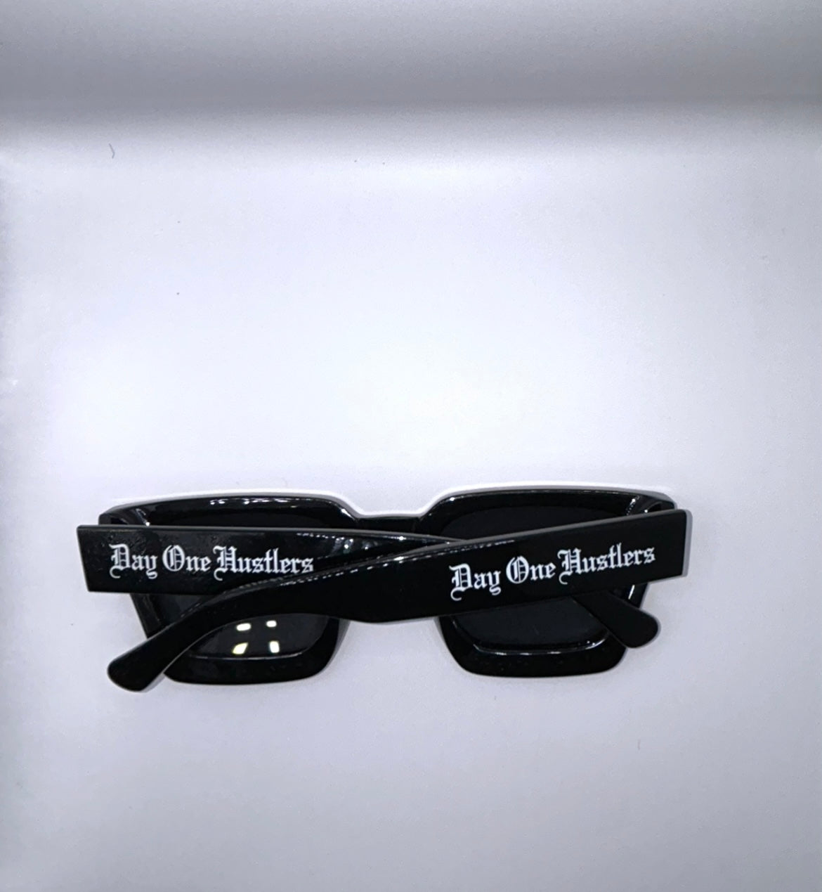 D1H Sunglasses ( Black )